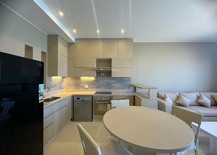 3 Bedrooms Penthouse With Sea View